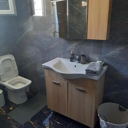 Alas House *