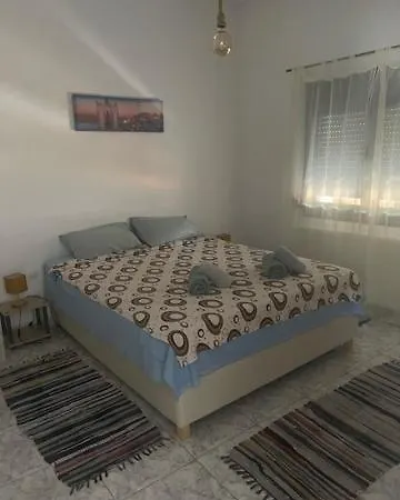 Дом отдыха Alas House Айя-Триас